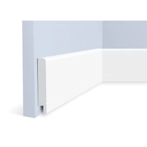 Плинтус Hiwood B70 с полосой 70*10,5*2000 мм
